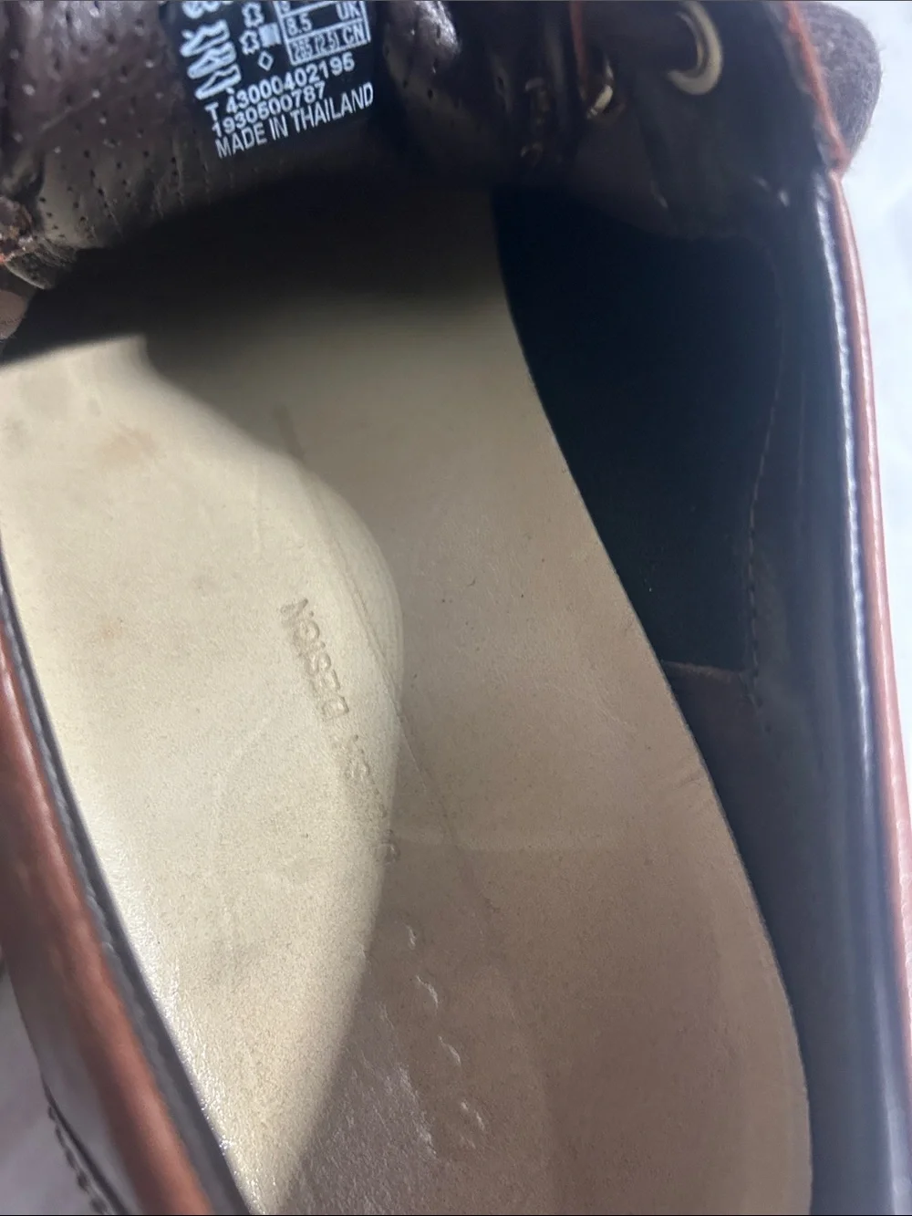 Ecco sleek leather